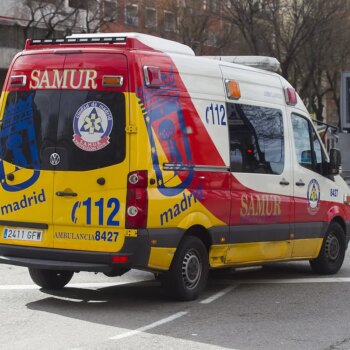 Un joven de 16 años en estado grave tras ser apuñalado por la espalda en San Blas: cinco menores han sido detenidos