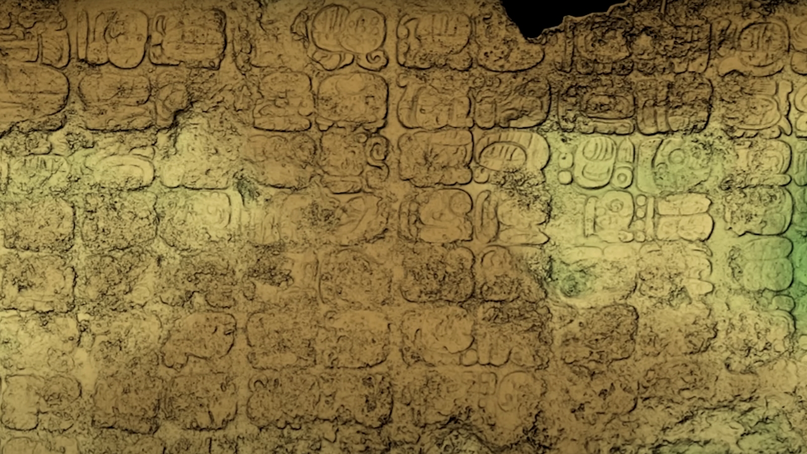 Une centaine de glyphes mayas découverts dans une cité perdue