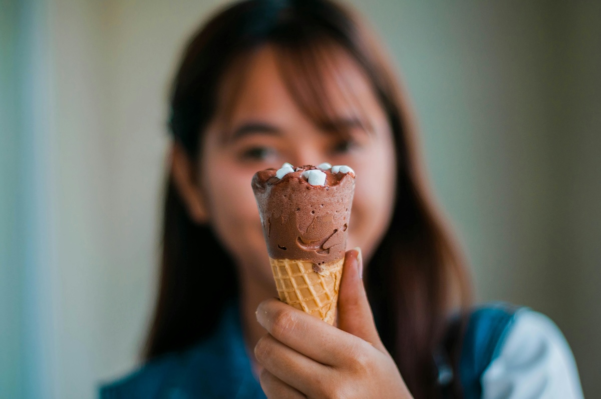 Une glace au sirop pour la toux «menace la sécurité» des Malaisiens