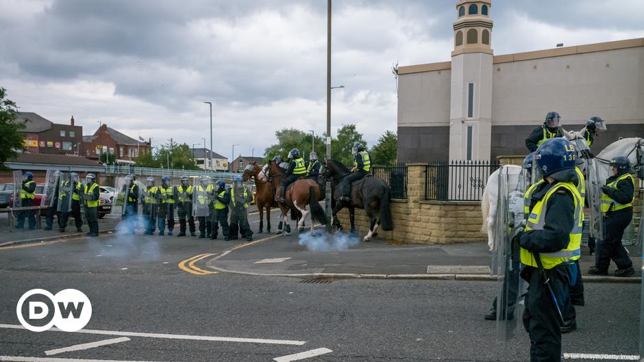 Weitere Krawalle in England: Zehn Festnahmen in Sunderland