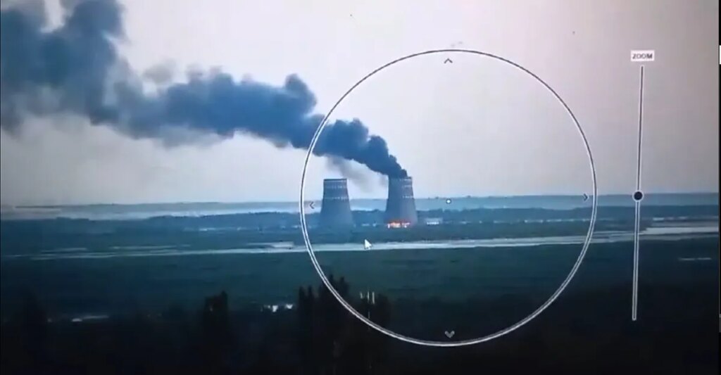 Zelenski acusa a Rusia de provocar un incendio en la central nuclear de Zaporiyia, controlada por Moscú