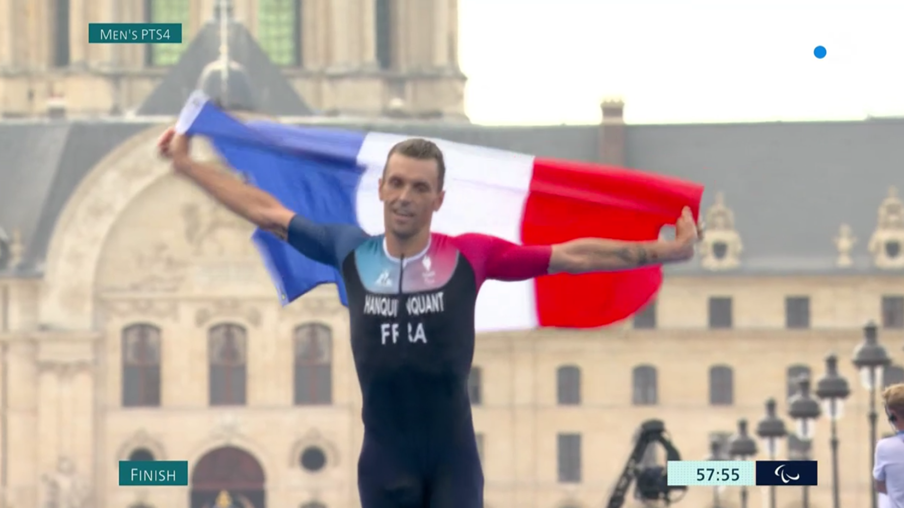 Alexis Hanquinquant médaillé d’or en triathlon, moisson de médailles pour l’équipe de France