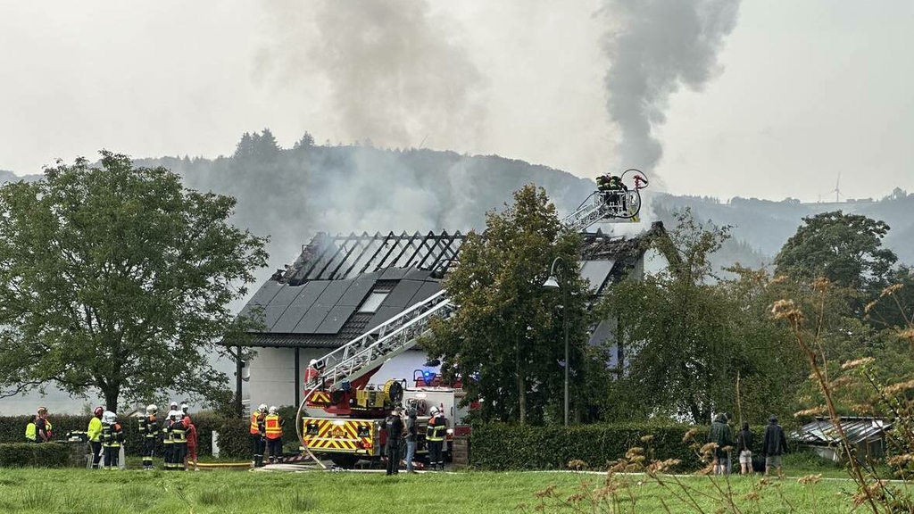 Nord du Luxembourg: La toiture d'une maison en proie aux flammes