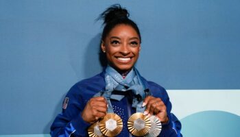 Simone Biles corrects club sign that miscalculated her olympic medal count