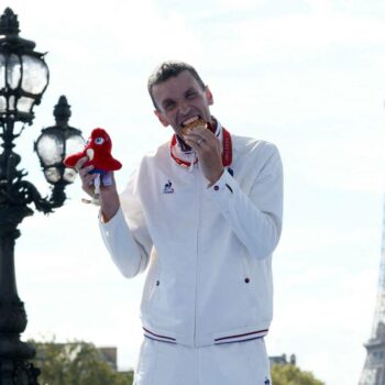 Jeux paralympiques : le sacre du roi Alexis Hanquinquant au triathlon