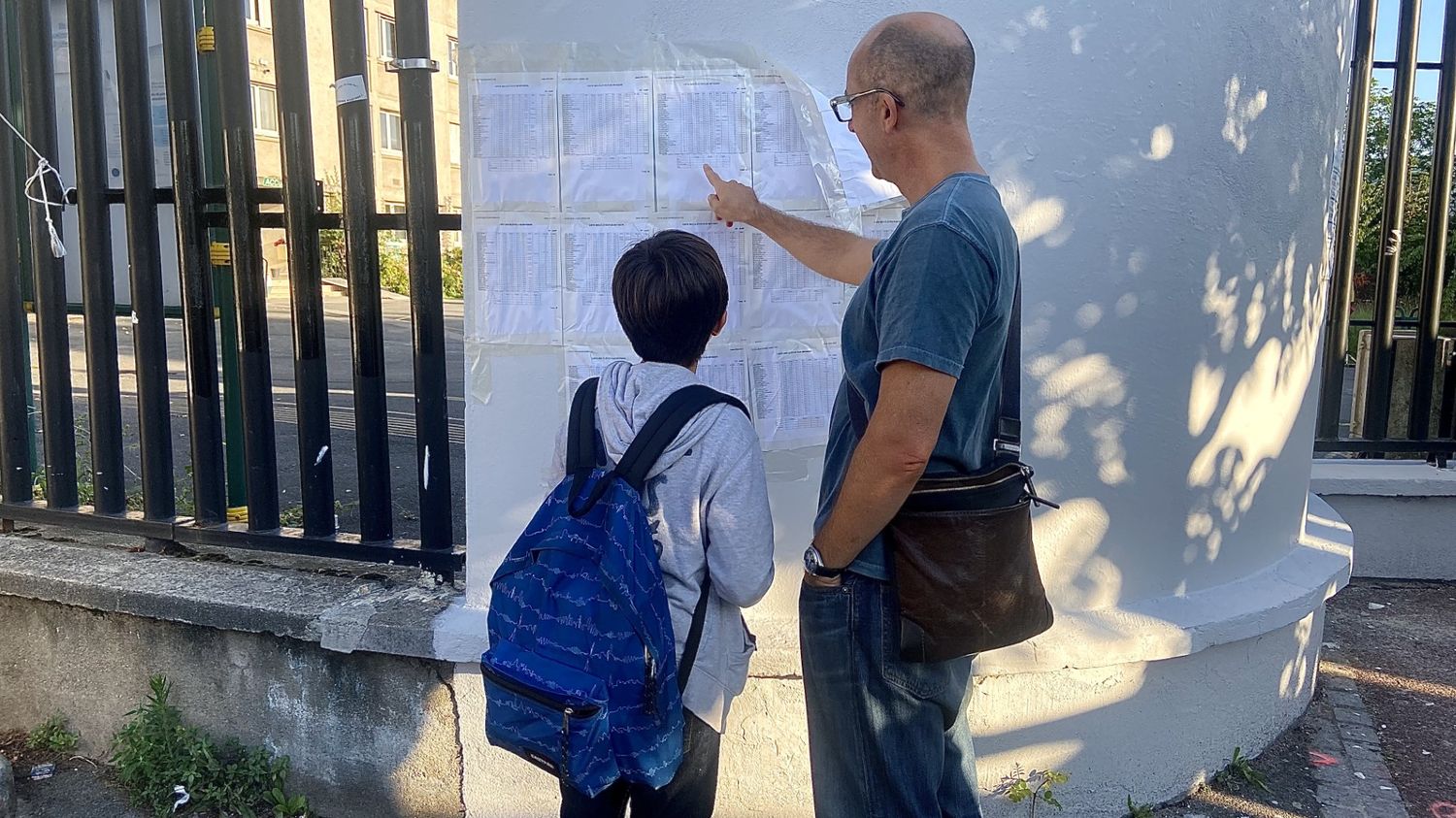 REPORTAGE. "J'ai hésité avec le privé" : dans un collège-lycée de Seine-Saint-Denis, les craintes face aux absences non remplacées s'affichent dès la rentrée