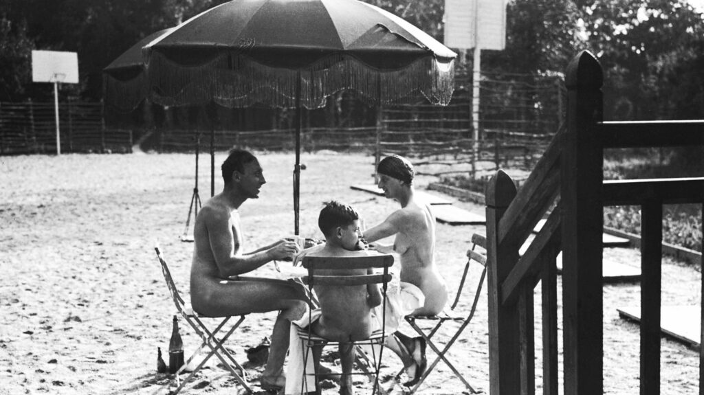 "Paradis naturistes", au Mucem de Marseille une exposition inédite retrace un siècle de naturisme