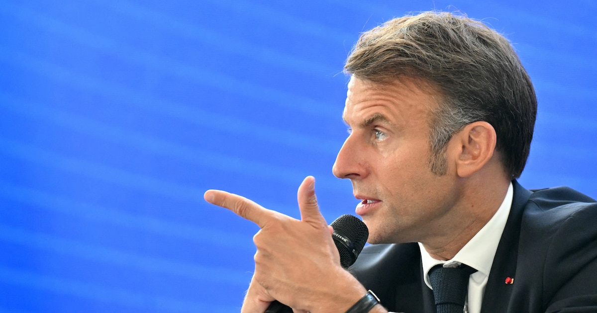 Emmanuel Macron lors d'un Forum dédié à l'intelligence artificielle, en Serbie, le 30 août 2024.