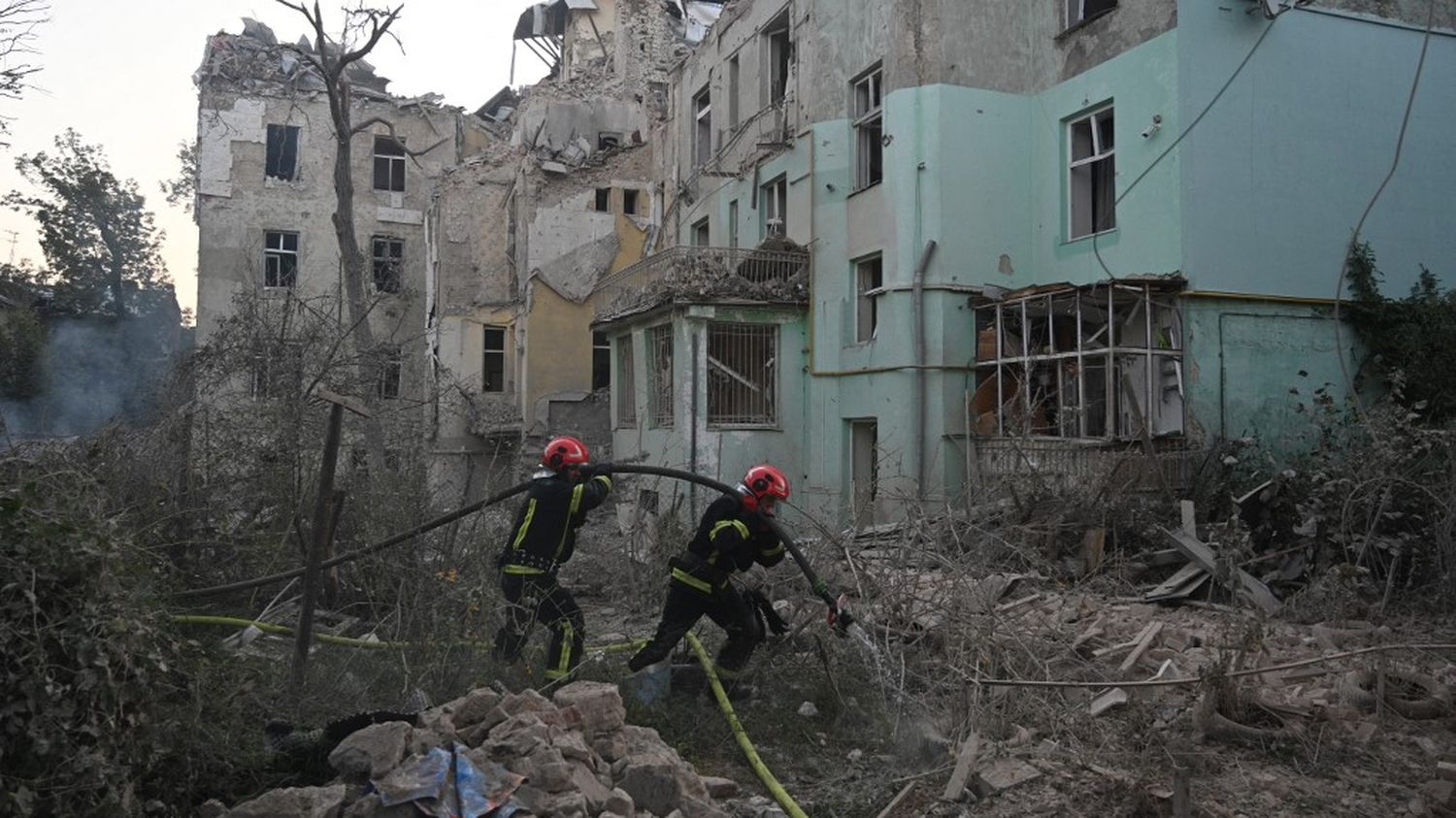 DIRECT. Guerre en Ukraine : Volodymyr Zelensky dénonce de nouvelles "frappes terroristes russes", au lendemain de l'attaque meurtrière sur Poltava