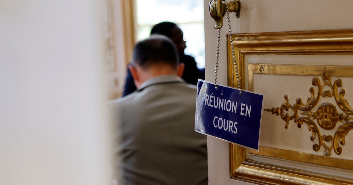 Cinquante jours après la démission du gouvernement Attal, Emmanuel Macron poursuit les consultations en quête d’un Premier ministre.