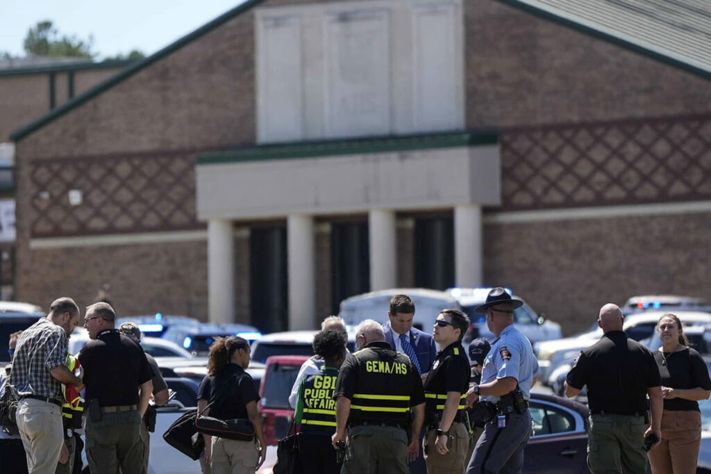 Fusillade aux États-Unis : quatre morts dans un lycée de Géorgie, ce que l'on sait