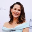 Jennifer Garner shows off cozy ‘treehouse’ kitchen in Architectural Digest tour