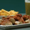 Deutscher Klassiker: Original-Rezept aus Berlin: Diese Currywurst-Soße schlägt alles