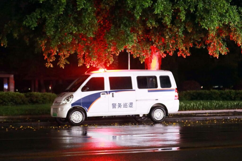 En Chine, un bus scolaire percute des piétons et fait au moins 11 morts, dont des élèves