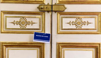 Toujours pas de nomination à Matignon, l’EPR de Flamanville à l’arrêt, fusillade aux Etats-Unis… L’actu de ce jeudi matin