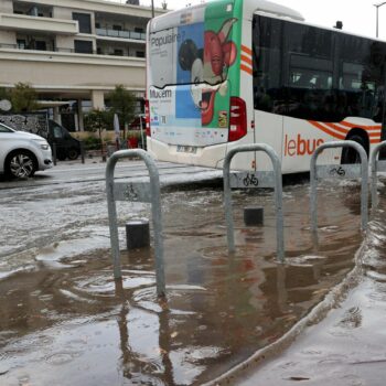 EN IMAGES. Après les orages et pluies diluviennes, des Marseillais les pieds dans l'eau