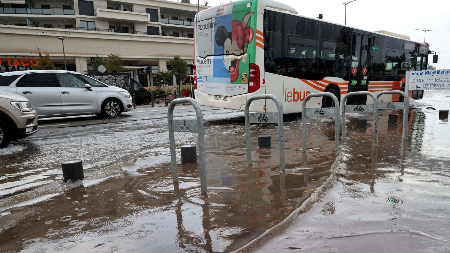 EN IMAGES. Après les orages et pluies diluviennes, des Marseillais les pieds dans l'eau