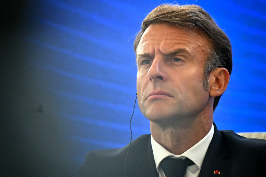 Choix d'un Premier ministre: Emmanuel Macron au pied du mur, un nouveau nom émerge