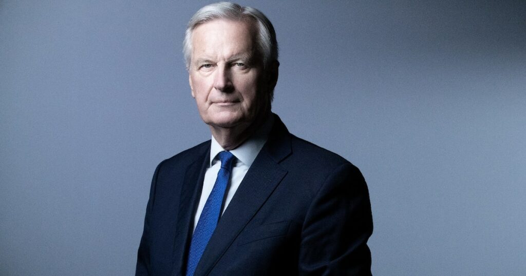 Michel Barnier, alors négociateur en chef de l'Union européenne pour le Brexit, pose le 11 mai 2021 à Paris