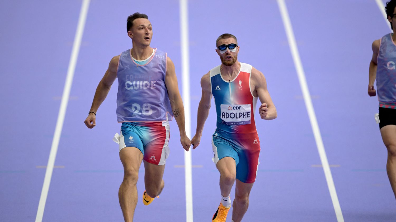 Paralympiques 2024 : 60e médaille pour la France avec l'argent de Timothée Adolphe sur 100 m