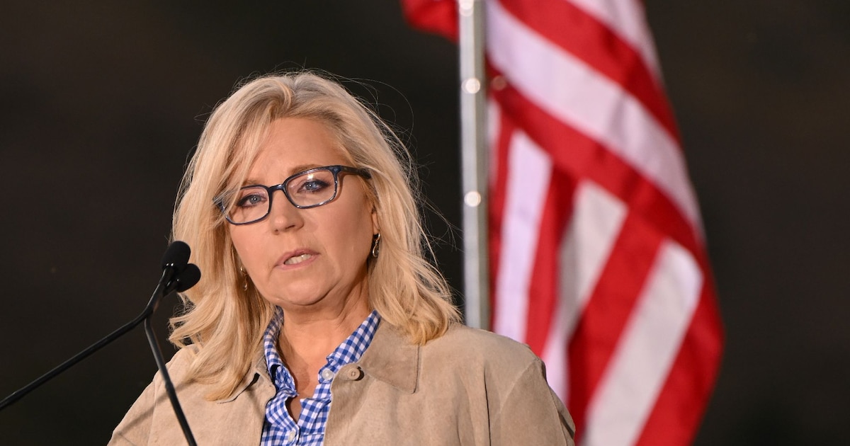 L'élue républicaine Liz Cheney s'adresse à ses supporteurs après sa défaite à la primaire dans le Wyoming, le 16 août 2022 à Jackson