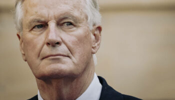 Michel Barnier, l’obligé de Marine Le Pen à Matignon