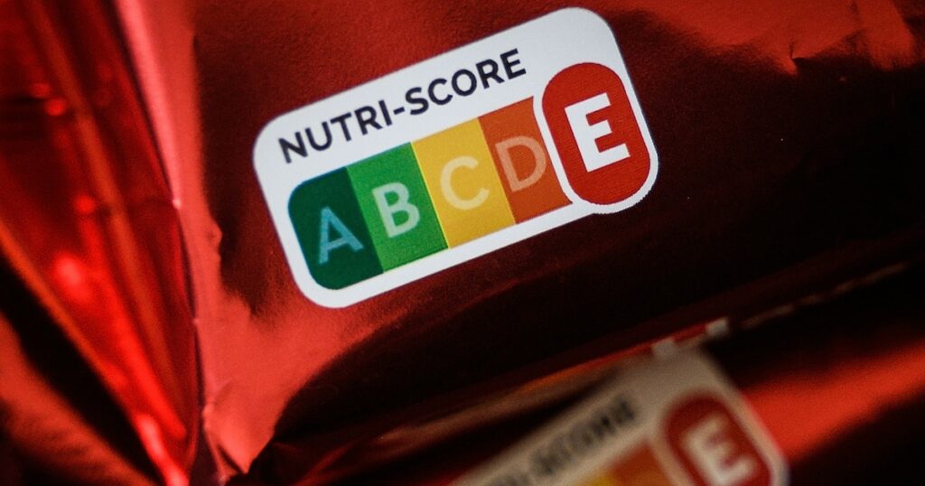 Le Nutri-Score d'un produit vendu dans un supermarché à Nantes, le 28 février 2023