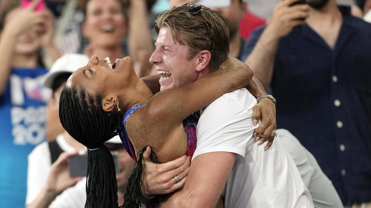 Tara Davis et Hunter Woodhall : la love story olympique et paralympique des Jeux de Paris