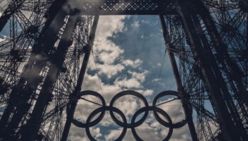 JO : Anne Hidalgo insiste sur le maintien des anneaux olympiques sur la Tour Eiffel «jusqu’en 2028» et «peut-être» après