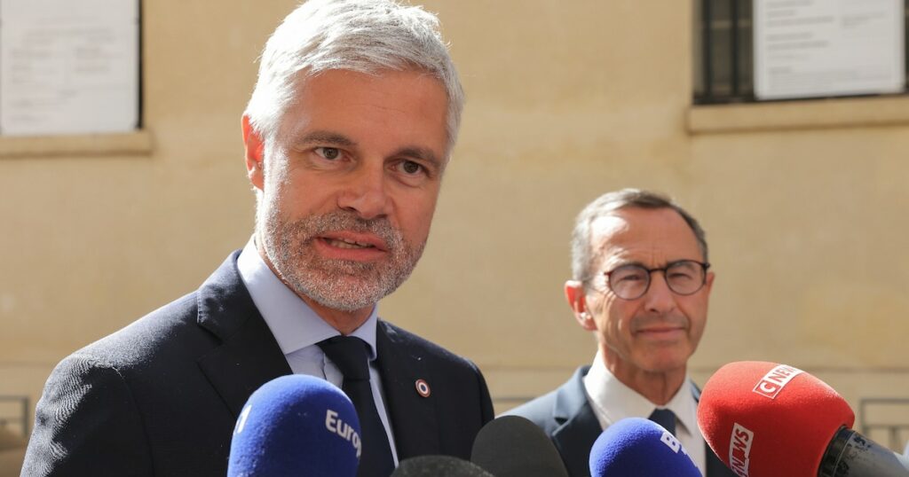 Laurent Wauquiez et Bruno Retailleau (d) à Matignon, à Paris le 6 septembre 2024