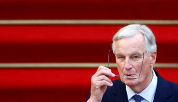 Michel Barnier face au casse-tête à tiroirs du budget de la France