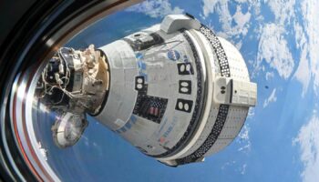 Faulty spacecraft heading back to Earth - leaving astronauts in orbit