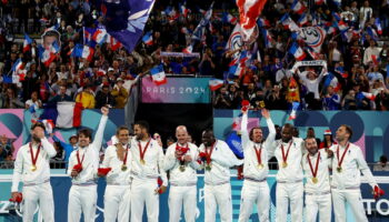 Jeux paralympiques 2024 : l’équipe de France de cécifoot décroche la première médaille d’or de son histoire