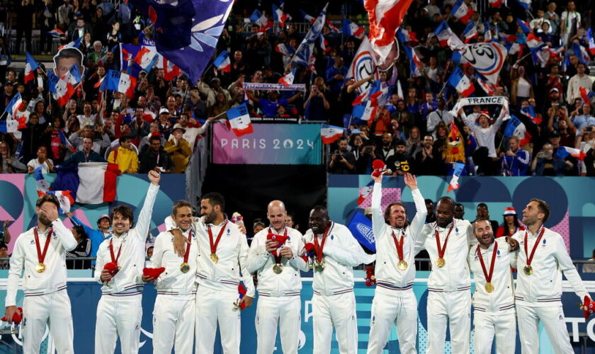 Jeux paralympiques 2024 : l’équipe de France de cécifoot décroche la première médaille d’or de son histoire