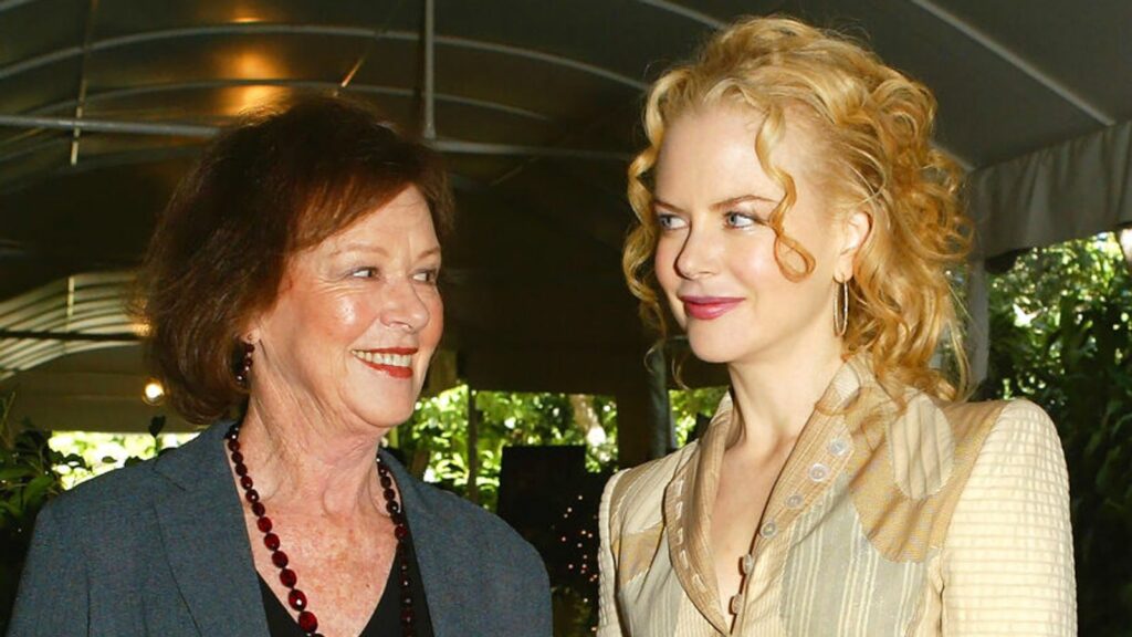 Nicole Kidman and her mother Janelle in 2004. Pic: AP