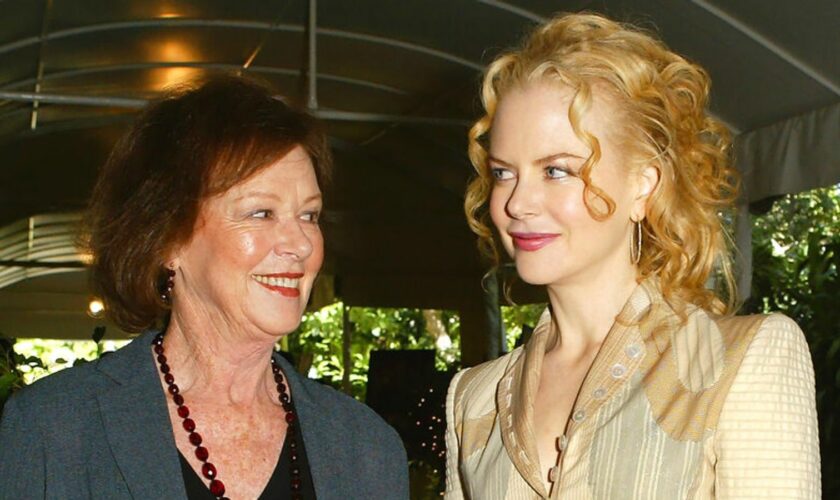 Nicole Kidman and her mother Janelle in 2004. Pic: AP