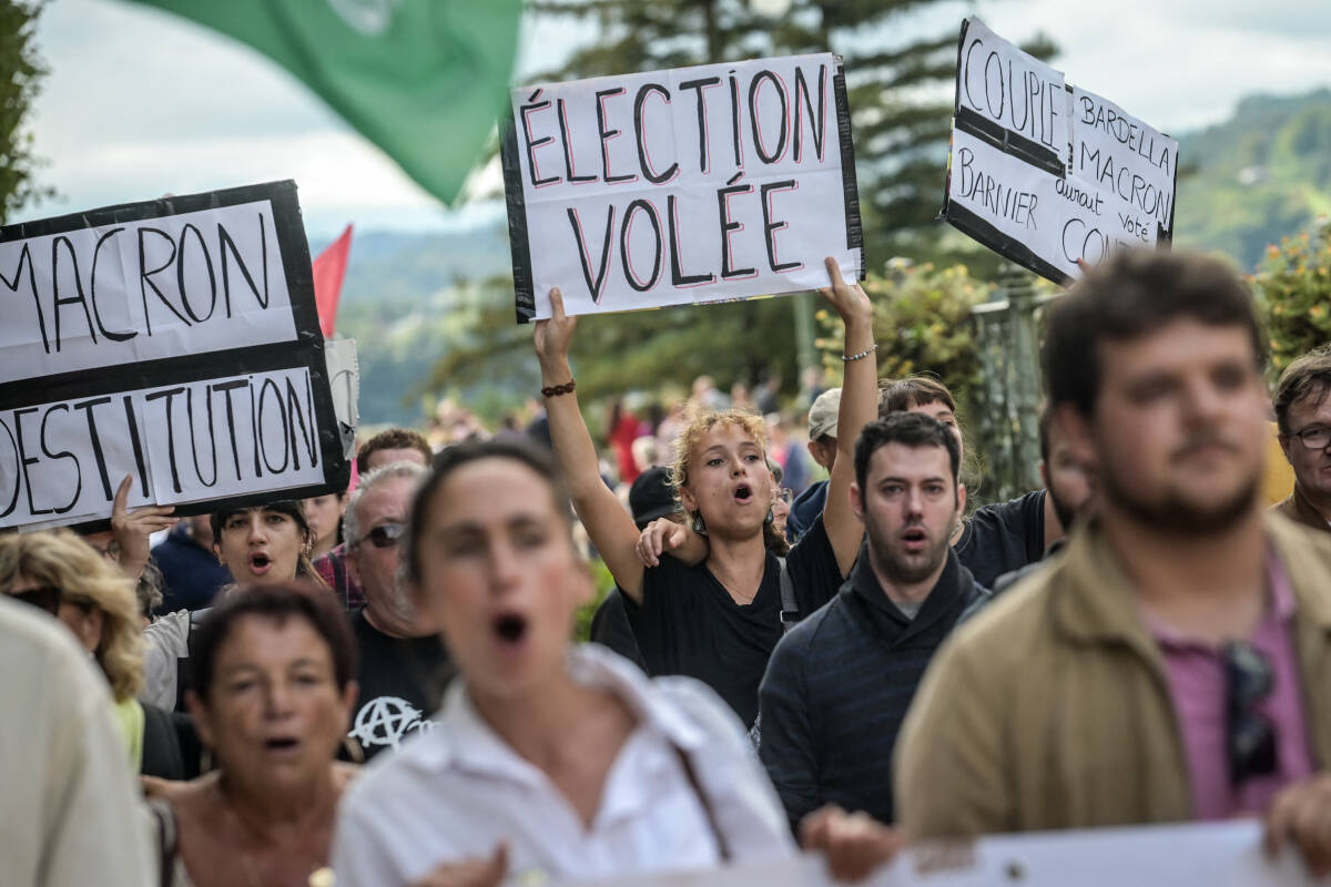 Barnier et la droite à Matignon : LFI joue la rue contre le « coup de force » de Macron