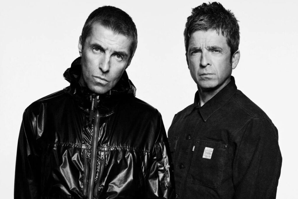 Bagarre, alcool et Toblerone... 10 choses à savoir sur Oasis, le groupe des frères Gallagher, qui se reforme pour une tournée