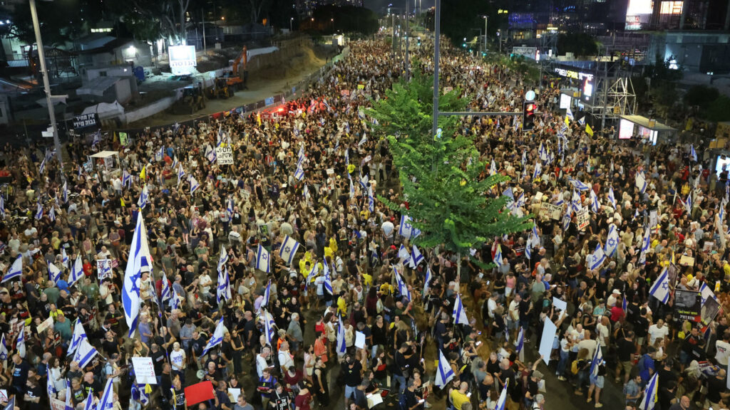 En Israël, manifestation « anti-Netanyahu » monstre pour exiger la libération des otages à Gaza