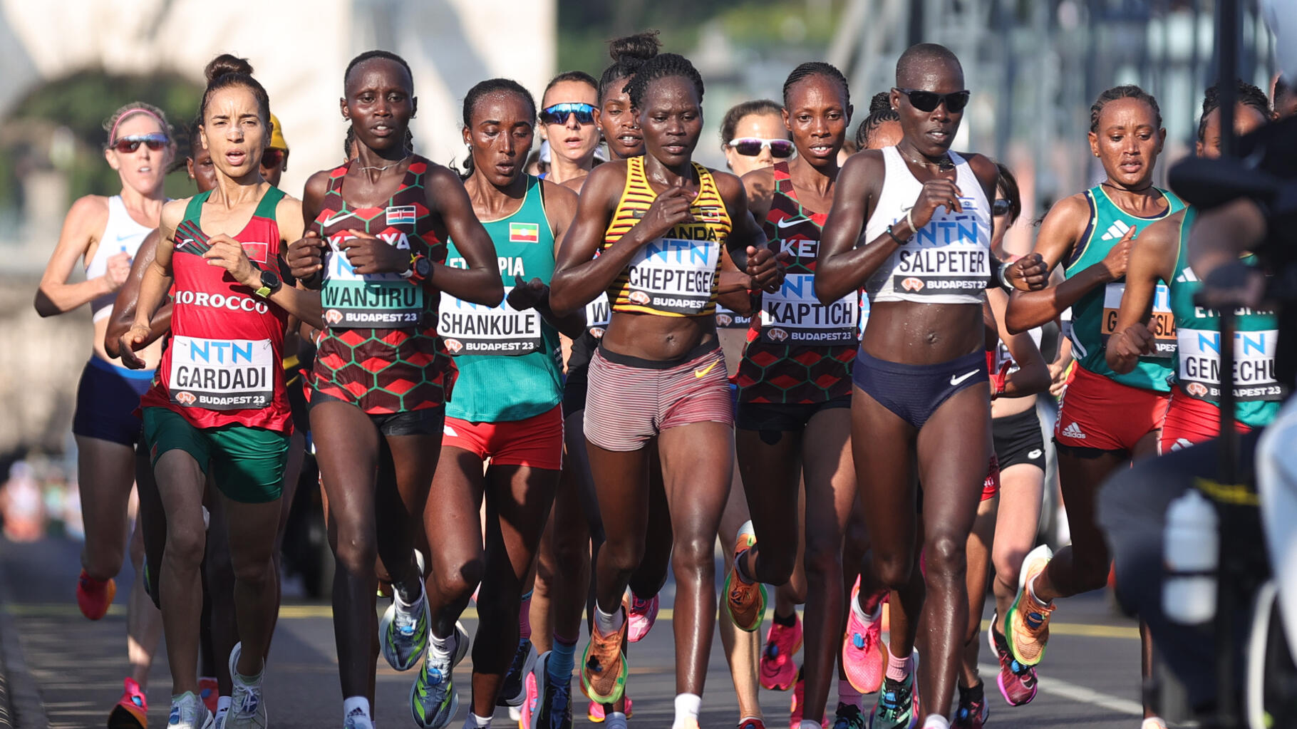 Paralympiques : l’athlète Rebecca Cheptegei, immolée par son compagnon, reçoit un hommage du public au para-marathon