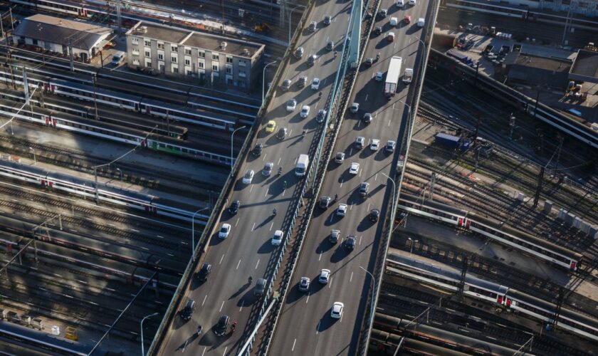 Périphérique parisien à 50 km/h : la région Île-de-France va demander à la maire de Paris de "renoncer à ce projet"