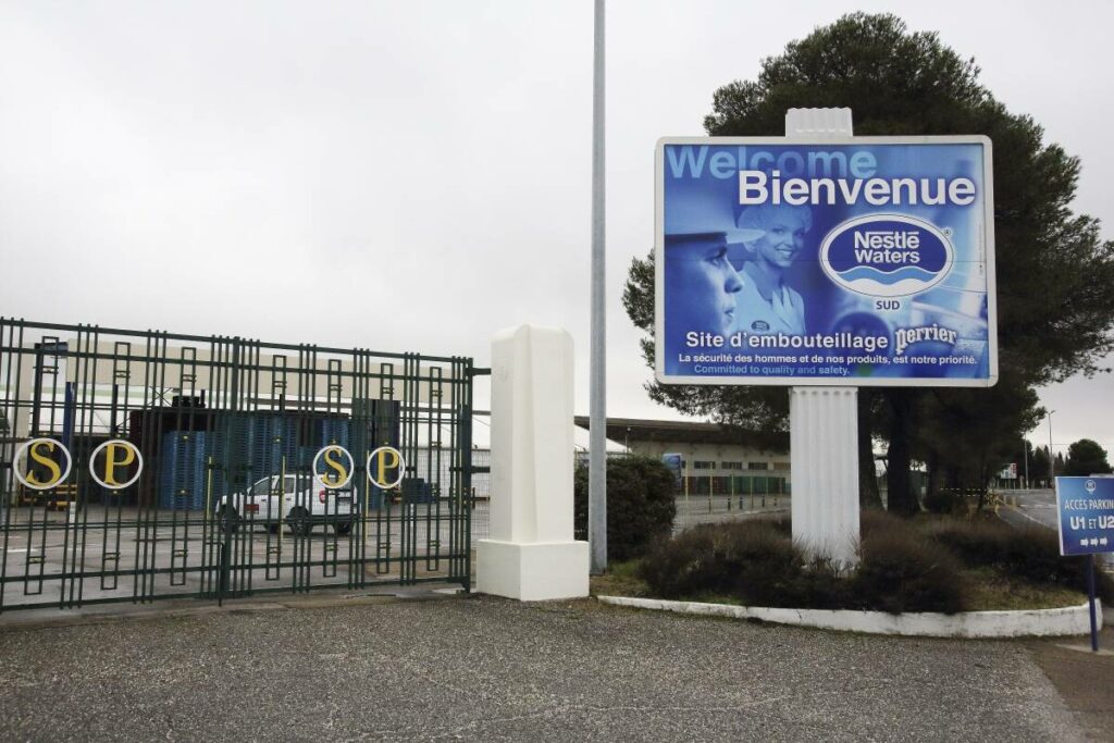 Eaux minérales en bouteille : Nestlé Waters va payer une amende de 2 millions d’euros