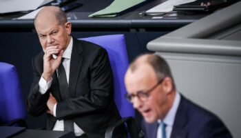 Migrationspolitik: Scholz wirft Merz Taschenspielertricks vor