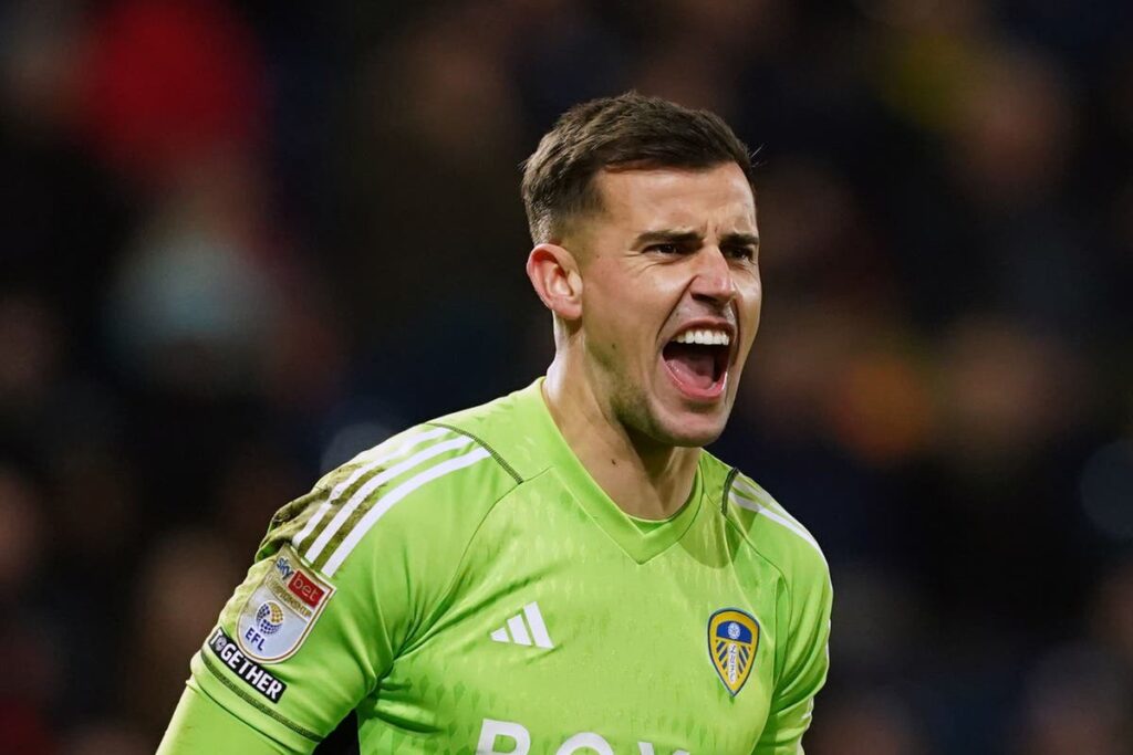 Karl Darlow ‘desperate’ to help Wales reach World Cup after making debut aged 33