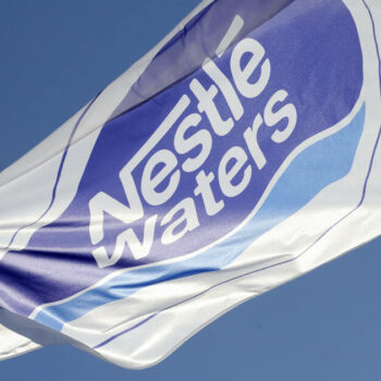 Eaux minérales : Nestlé Waters va payer une amende de 2 millions d’euros pour échapper à un procès