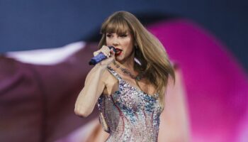 Présidentielle américaine : Taylor Swift "arrive à mobiliser des jeunes et à leur redonner foi dans la politique", selon une journaliste spécialiste