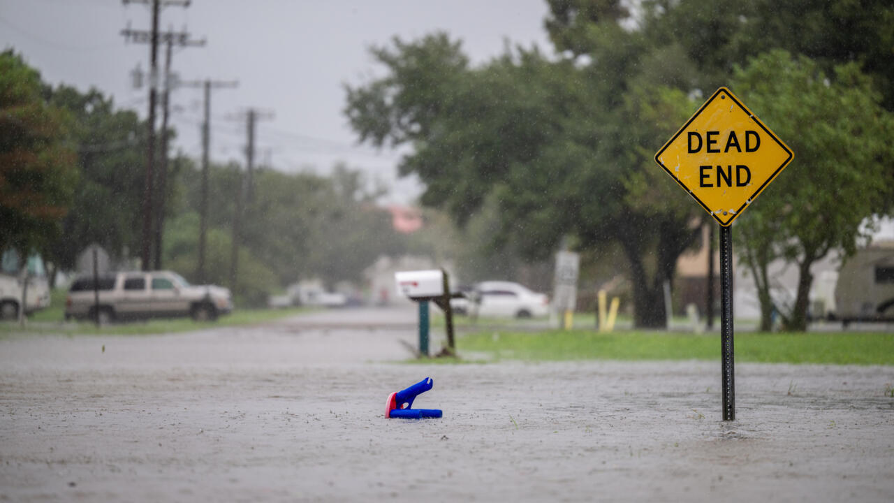 L'ouragan Francine s'abat sur la Louisiane et fait craindre des inondations