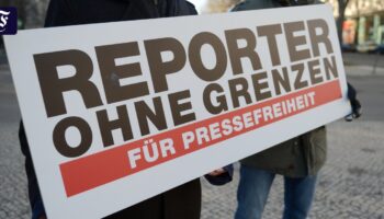 Abhöraktion bei der Letzten Generation: Journalisten legen Verfassungsbeschwerde ein