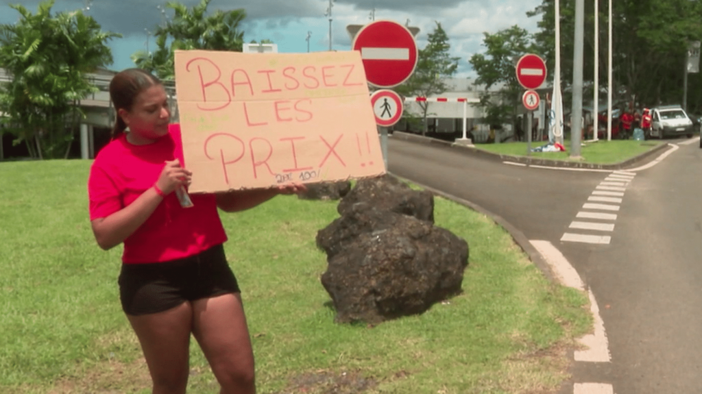 Martinique : des habitants se mobilisent face aux prix élevés dans les supermarchés