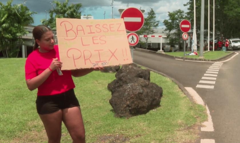 Martinique : des habitants se mobilisent face aux prix élevés dans les supermarchés